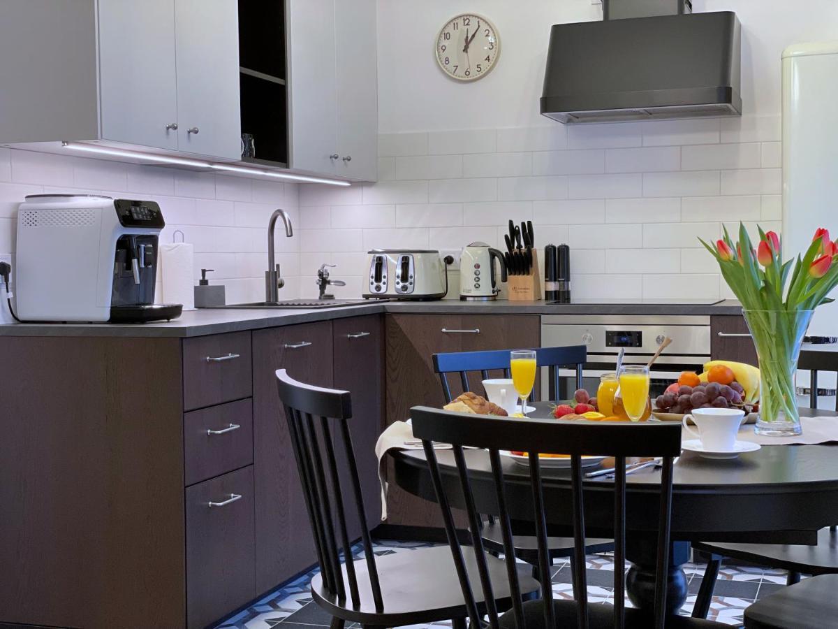 Rzeszowska 5 Apt. 3 * Краків