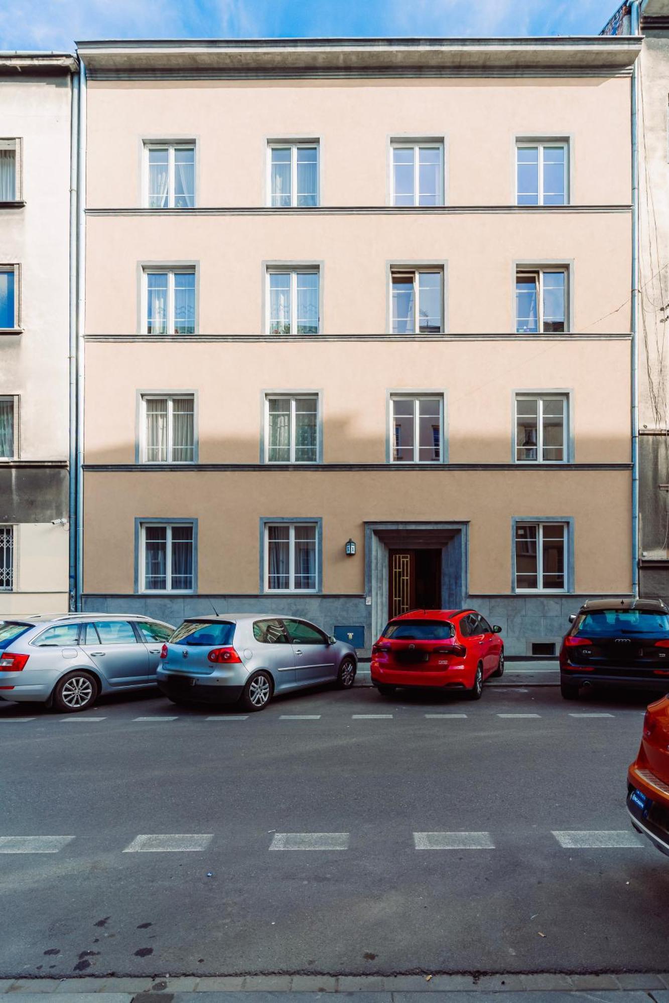 Rzeszowska 5 Apt. 3 * Краків